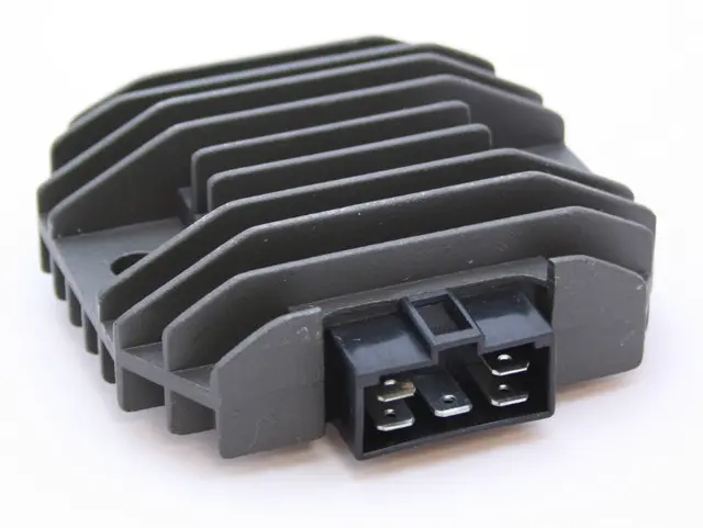 SledTech Voltregulator Yamaha Boltav.67 mm, Dimensjon D30xH85xB90 mm 