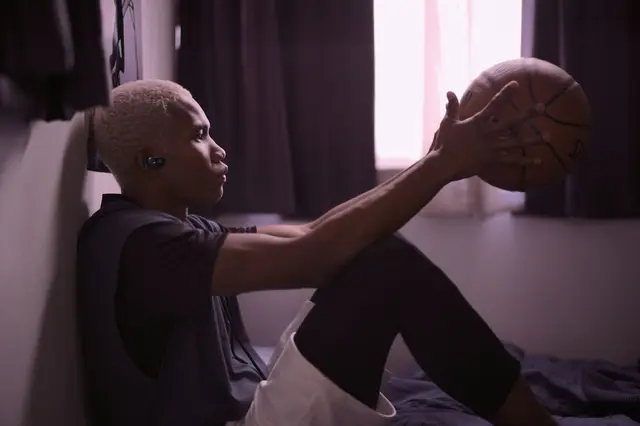 Yamaha TW-ES5A IPX5 vannbestandig - Sort 