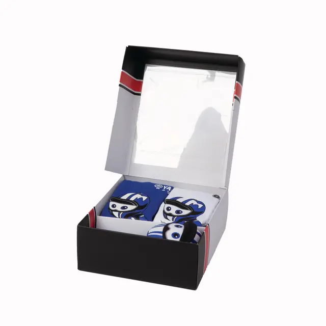 Yamaha Babygavepakke 50 cm / 0 mnd To bodyer og leke i Yamahastil 