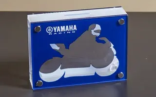 Yamaha Spareb&#248;sse Bl&#229; med Racingutseende